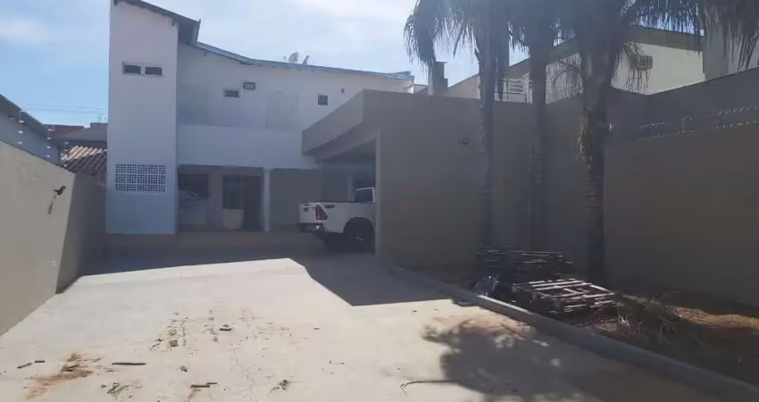 Casa para alugar em fragata de 260.00m² com 3 quartos, 1 suite e 10 garagens