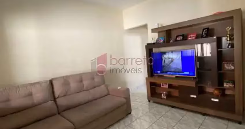 Casa para venda em jardim tannus de 121.00m² com 3 quartos, 1 suite e 2 garagens