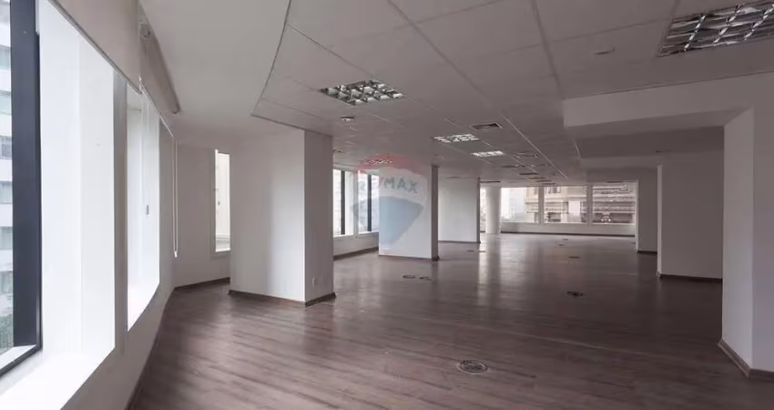 Sala comercial para alugar na Rua Teófilo Otoni, 82, Centro, Rio de Janeiro