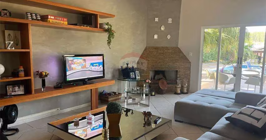 Casa de condomínio para alugar em pinhal de 280.00m² com 4 quartos, 4 suites e 4 garagens