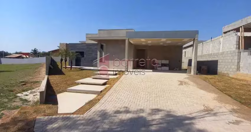 Casa de condomínio para venda em medeiros de 260.00m² com 3 quartos, 3 suites e 6 garagens
