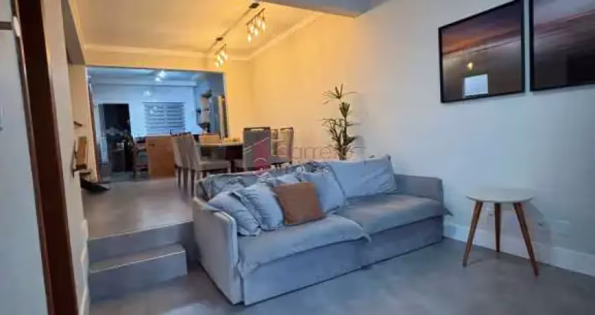 Casa de condomínio para venda em jardim carolina de 163.00m² com 3 quartos, 1 suite e 2 garagens