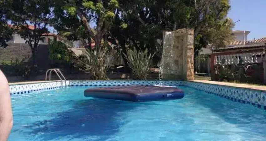 Chácara para venda em centro de 350.00m² com 5 quartos, 2 suites e 3 garagens
