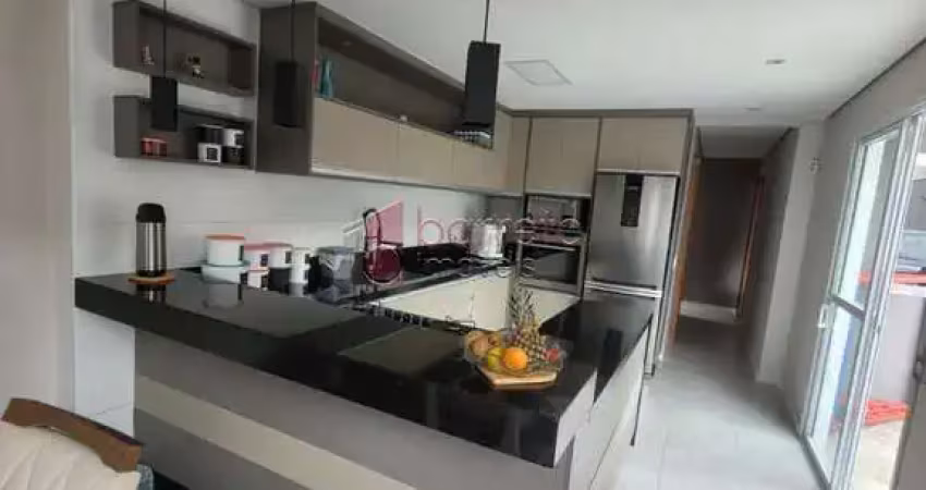 Sobrado para venda em parque residencial jundiaí ii de 190.00m² com 3 quartos, 1 suite e 4 garagens