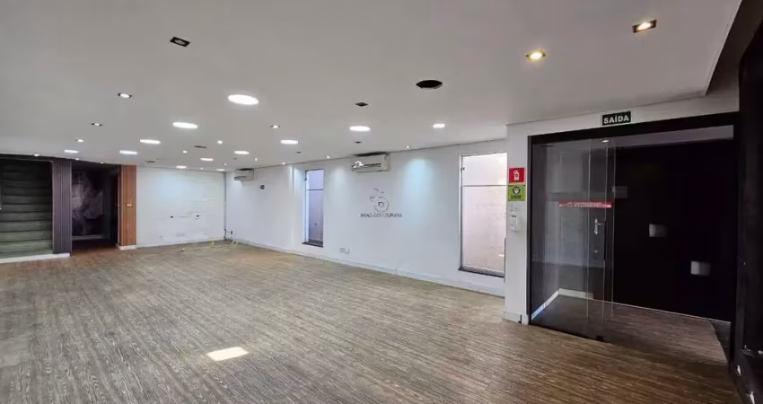 Imóvel comercial para alugar em jardim vergueiro de 240.00m² com 4 garagens