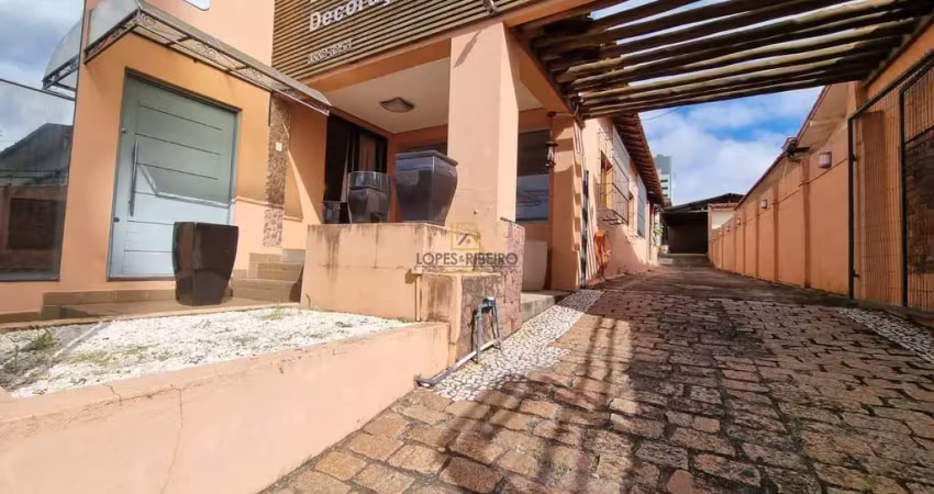Imóvel comercial para venda em centro de 326.00m² com 8 quartos e 3 garagens