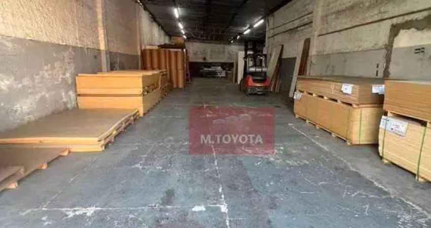 Sala comercial para alugar em vila augusta de 700.00m² com 3 garagens