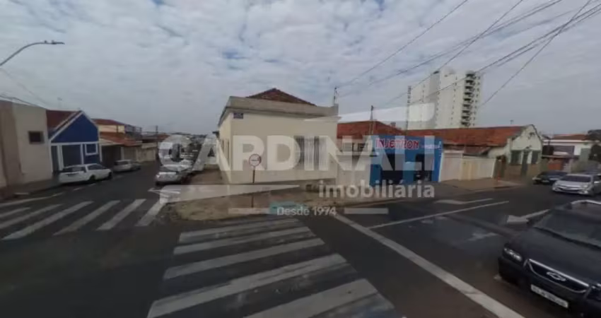 Casa para venda em centro de 329.00m² com 3 quartos, 1 suite e 6 garagens