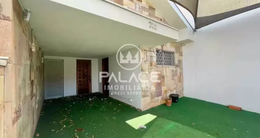 Casa para alugar em centro de 210.00m² com 3 quartos, 1 suite e 2 garagens