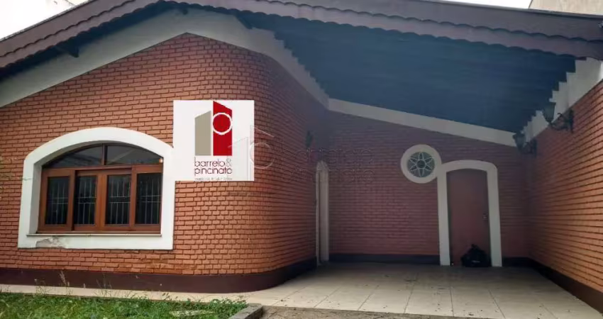 Casa para venda em jardim messina de 220.00m² com 3 quartos, 1 suite e 3 garagens