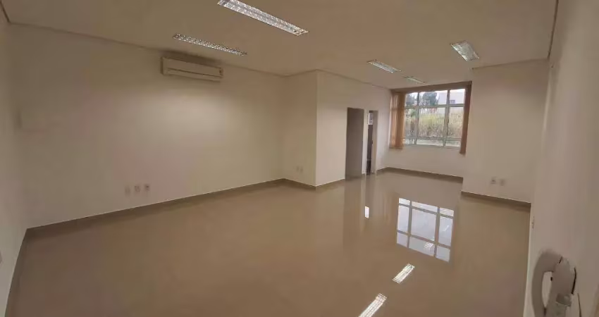 Prédio comercial para venda em centro de 420.00m² com 4 garagens
