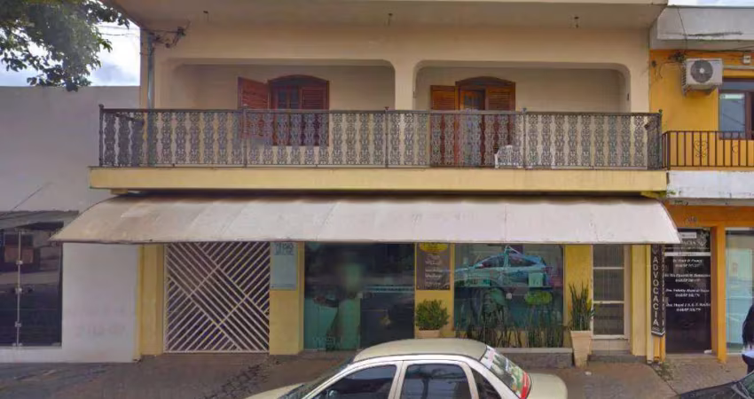 Casa para venda em centro de 214.00m² com 3 quartos, 2 suites e 3 garagens