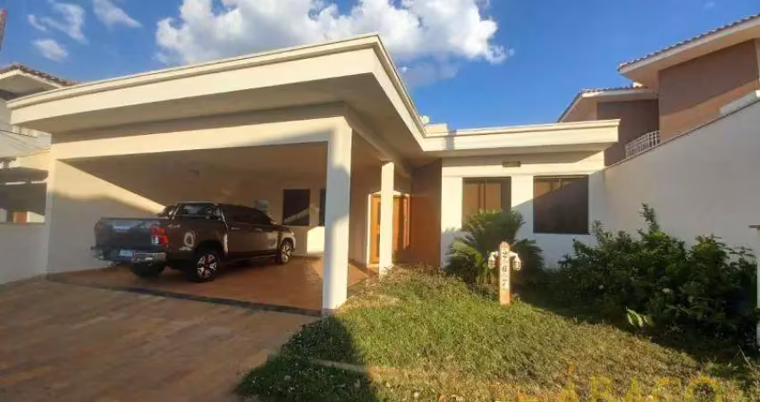 Casa para alugar em centro de 180.00m² com 3 quartos, 1 suite e 2 garagens