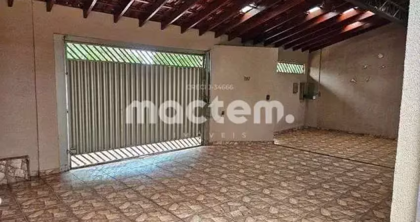 Casa para venda em presidente dutra de 195.00m² com 2 quartos, 1 suite e 4 garagens