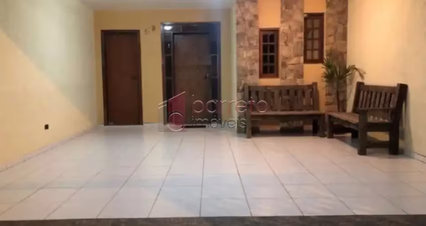 Sobrado para venda em vila galvão de 218.00m² com 3 quartos, 1 suite e 4 garagens