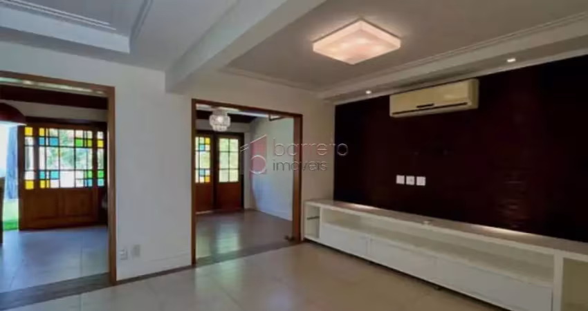 Casa de condomínio para venda em jardim ermida ii de 202.00m² com 3 quartos, 3 suites e 5 garagens