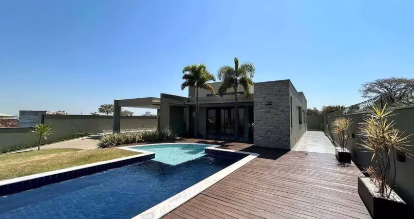 Chácara para venda em terras de itaici de 261.00m² com 3 quartos, 3 suites e 8 garagens