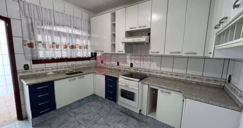 Casa para venda em jardim tannus de 255.00m² com 3 quartos, 1 suite e 3 garagens