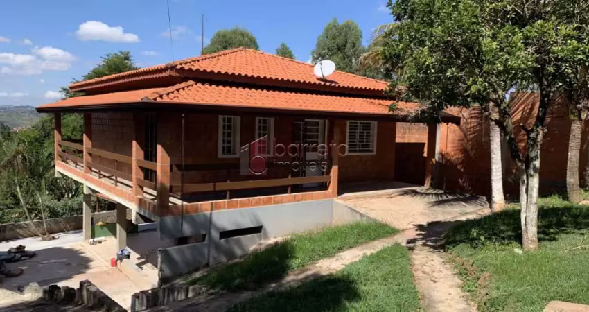 Chácara para venda em ivoturucaia de 200.00m² com 3 quartos e 8 garagens