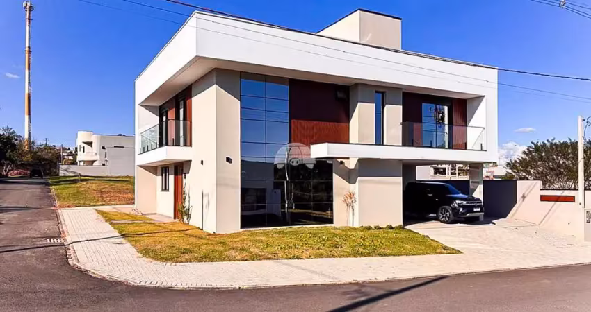 Sobrado para venda em roça grande de 228.00m² com 4 quartos, 2 suites e 4 garagens