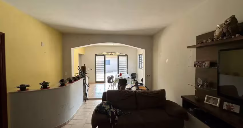 Casa para venda em vila bianchi de 201.00m² com 3 quartos, 1 suite e 2 garagens