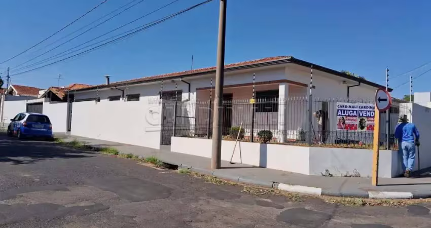 Casa para venda em centro de 263.00m² com 3 quartos, 1 suite e 2 garagens