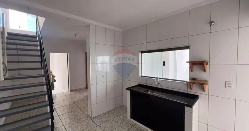 Sobrado para alugar em centro de 75.00m² com 2 quartos e 2 garagens