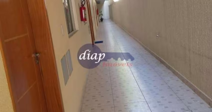 Lindo apartamento com 1 dormitório, sala, cozinha e banheiro. Ótima localização, a aproximadamente 100 metros do Metrô Vila Matilde. Documentação regu