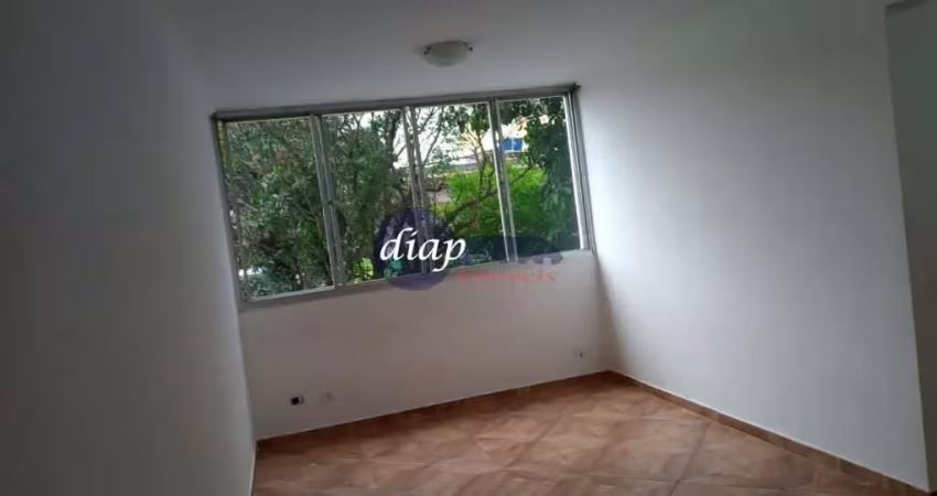 Amplo apartamento com 2 dormitórios, sala dois ambientes, cozinha, área de serviço, todos os cômodos com armários embutidos e planejados. no edifício