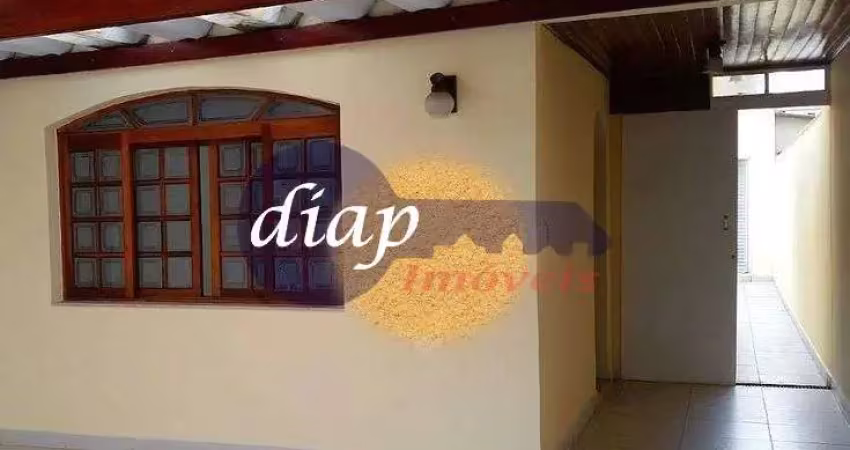 Ótimo casa assobradada em Santo Amaro com 4 dormitórios, cozinha com armários embutidos, sala ampla, 2 banheiros, uma lavanderia grande e 2 vagas de g