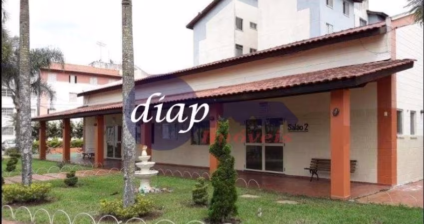 Ótimo apartamento no condomínio Atlântico Sul com 2 dormitórios, sala dois ambientes, cozinha, 1 banheiro com box de vidro, área de serviço e 1 vaga d