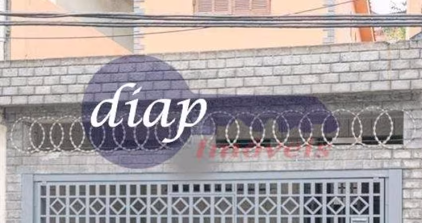 Ótima oportunidade!!!Terreno com 2 excelentes sobrados, com entrada única, garagem com portão automático e vagas para 2 carros. Sobrado da frente: com