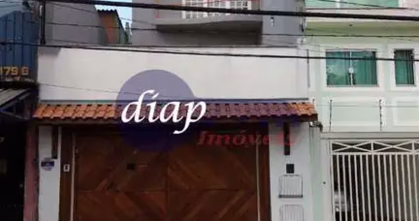 Lindo sobrado na penha com 3 dormitórios, sendo 1 suíte, banheiro, lavabo, sala de tv, sala de estar, cozinha grande (mesa para 10 pessoas e pia em gr