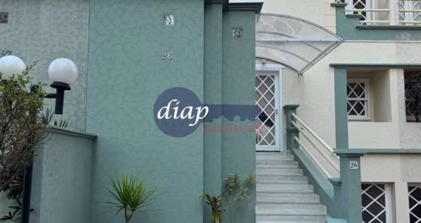 Lindo sobrado no Residencial Jardim São Caetano com 3 suítes e 6 vagas de garagem. Casa totalmente reformada, com atualização completa nas instalações