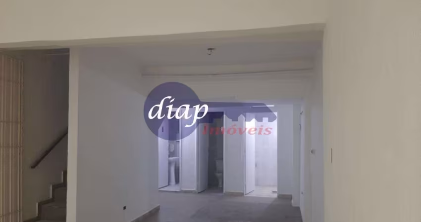 Excelente sobrado comercial na Vila Gomes Cardim com 3 dormitórios, amplo salão no térreo, 3 banheiros, depósito, 3 salas, varanda coberta e cozinha a