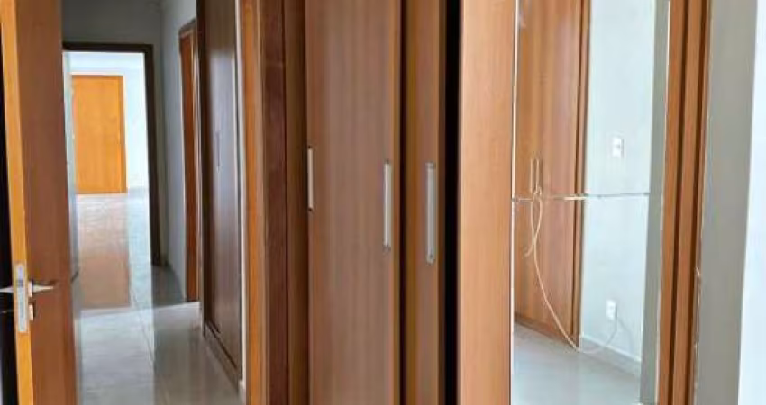 Vende excelente apartamento de 03 quartos no Buritis