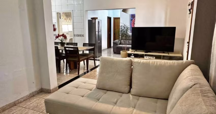 Vendo excelente casa 5 quartos no Buritis
