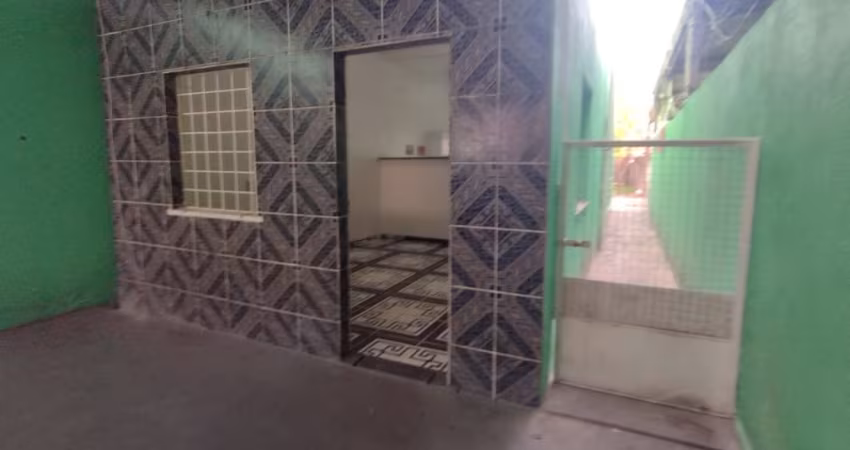 Casa 2 quartos com quintal na Raiz - 180 mil - Aceita propostas!