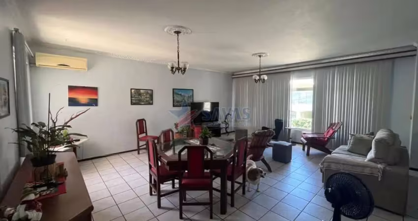 AMPLA CASA RESIDENCIAL/COMERCIAL NA TRINDADE