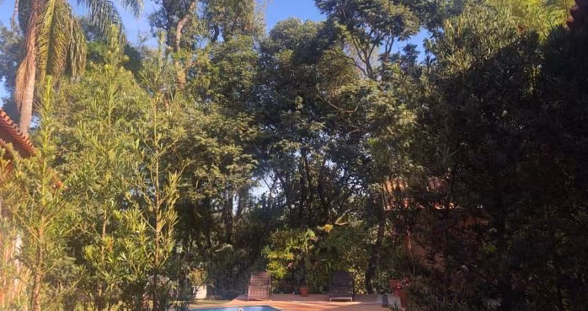 Casa à venda na Serra da Cantareira com 3 quartos, 1 suíte, 4 salas, 6 banheiros, 3 vagas, Lazer Completo.