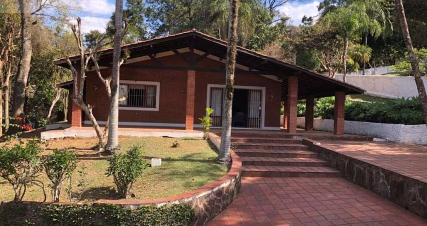 Imperdível oportunidade de casa à venda em Serra da Cantareira-SP, Parque Petrópolis Paulista: 3 quartos, 1 suíte, 2 salas, 3 banheiros, 390m².