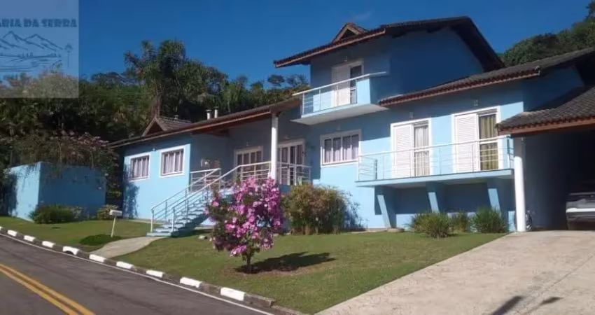 Residência em condomínio na serra da cantareira-sp, 4 quartos e 2 suítes, 3 salas, 6 banheiros, 5 vagas, 450m².
