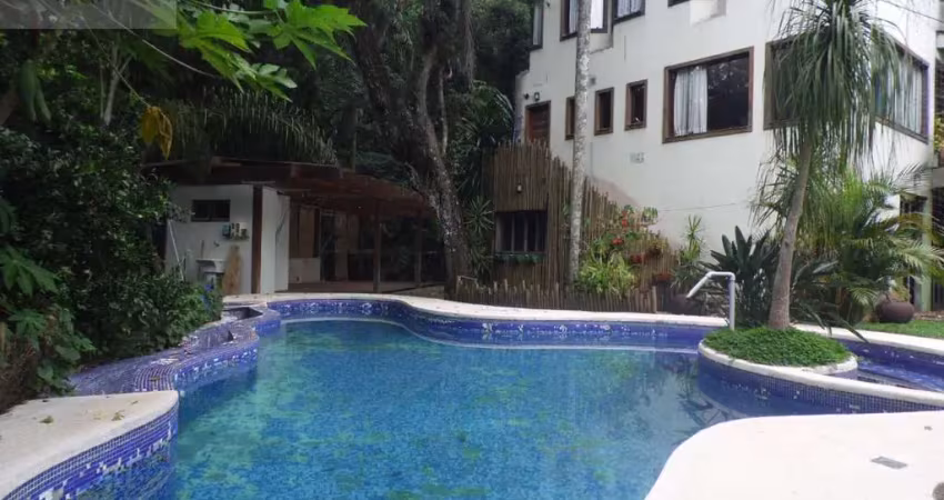 Casa para locação no parque petrópolis paulista, serra da cantareira-sp: 4 quartos, 4 suítes, 3 salas, 6 banheiros, 4 vagas, 473m².