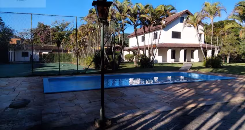 Casa em condomínio: 5 quartos, 5 suítes, 5 salas, 8 banheiros, 7 vagas, 530m² na serra da cantareira, mairiporã-sp.