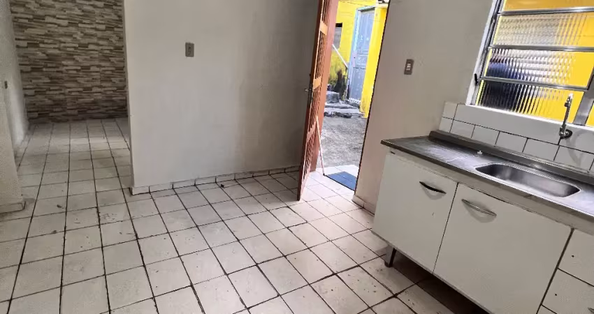Casa com 1 quarto para alugar na Rua José Ramos Teixeira, 118, Conceição, Diadema