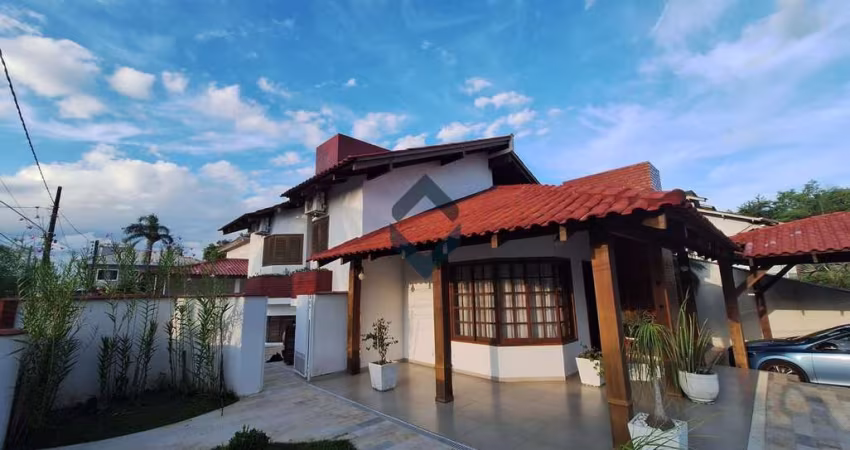 CASA ALTO PADRÃO A VENDA COM 4 QUARTOS E PISCINA
