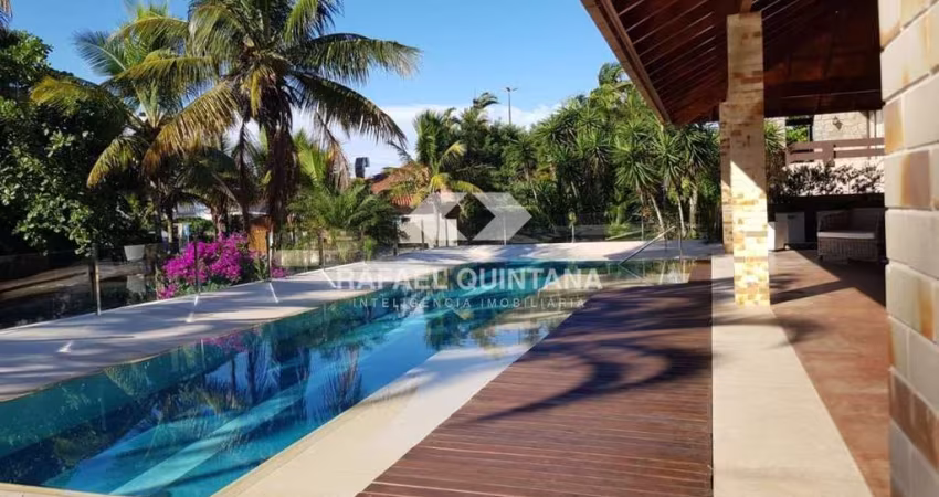 Casa à Venda com Piscina, 3 Quartos sendo 1 Suíte, 4 Vagas, Jurerê Internacional, Florianópolis - SC