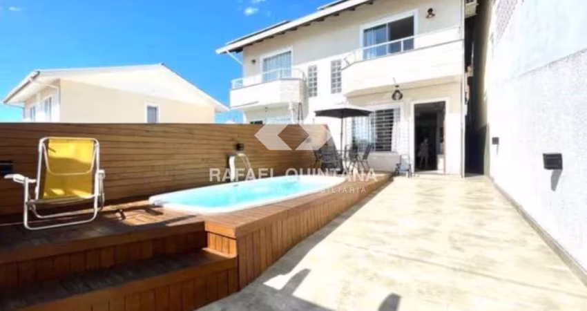 Casa/Sobrado à Venda com 2 Quartos - Bela Vista - Palhoça
