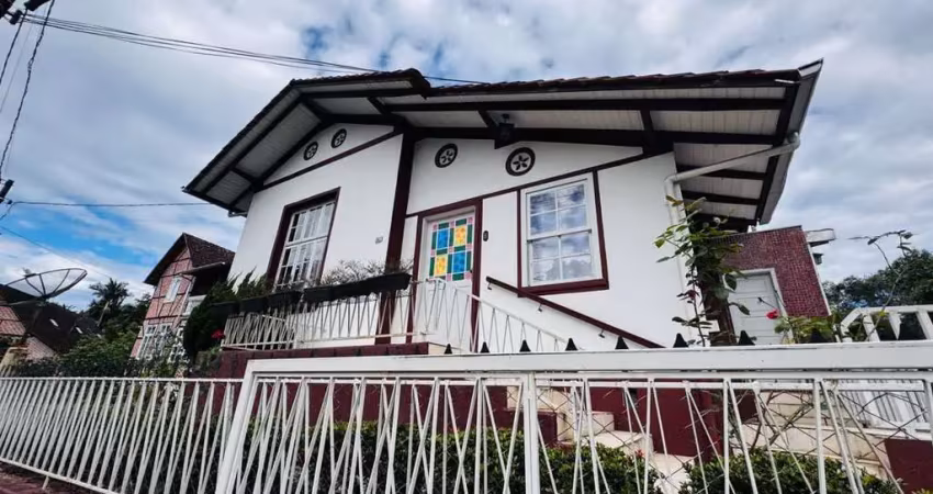 Casa 2 quartos para alugar, 1 vaga, piscina compartilhada, pomeranos, timbó - sc