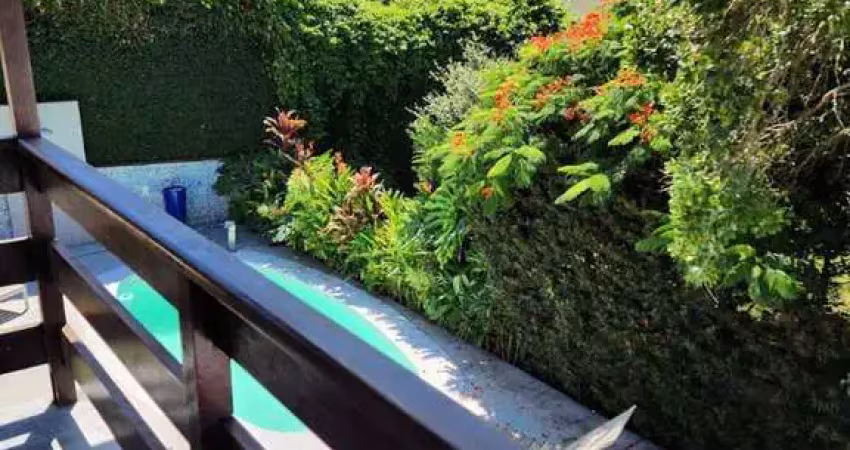 Casa à venda, 5 quartos sendo 3 suítes, 6 vagas, piscina, condomínio fechado, sambaqui, florianópolis, sc